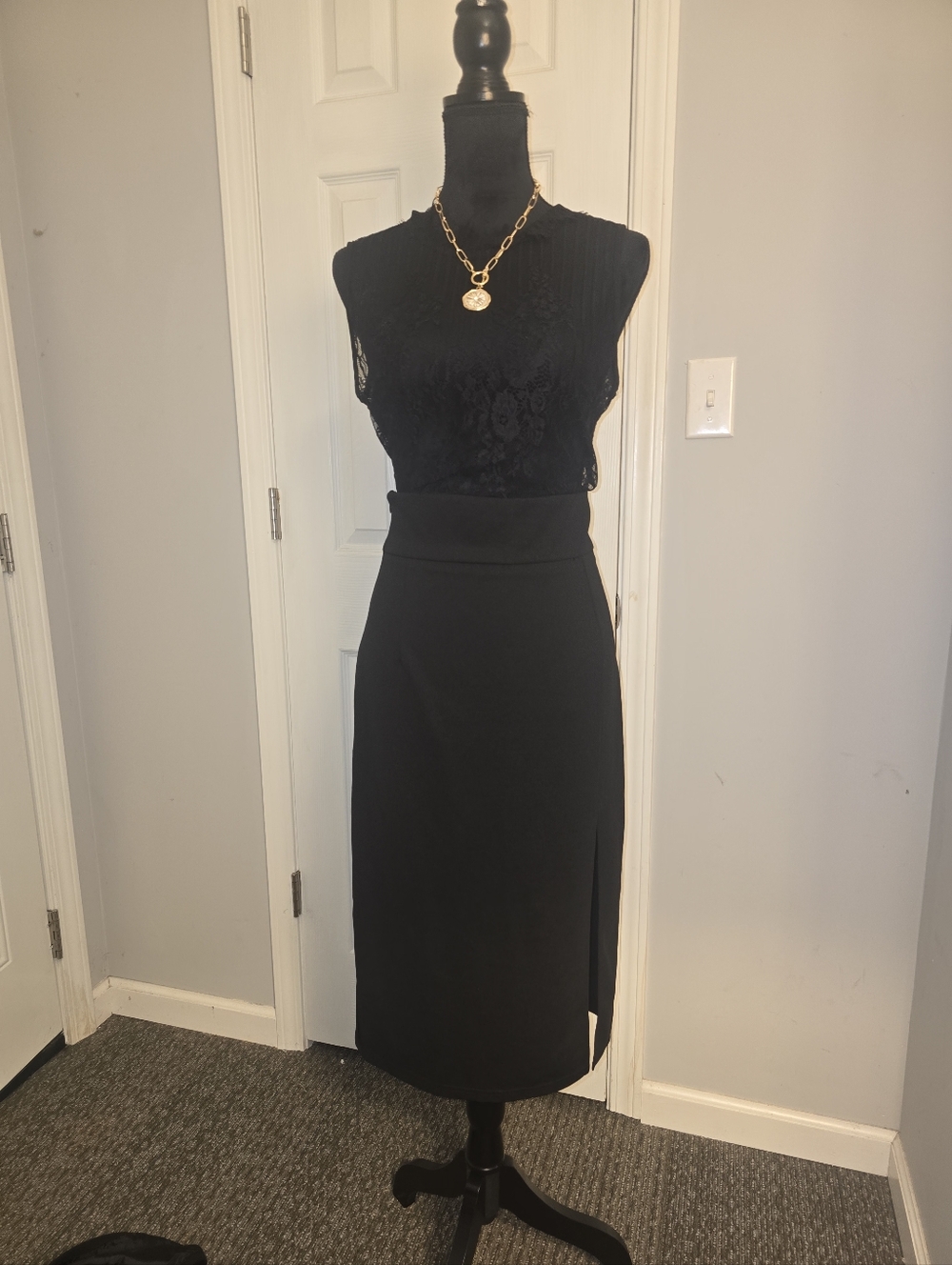 SHEIN Classic Black Pencil Skirt